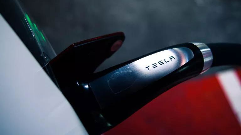 Tesla's New Supercharger Can Deliver 1000 Miles Of Juice In An Hour