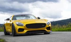 Here's How People On the Street React to an Aston Martin