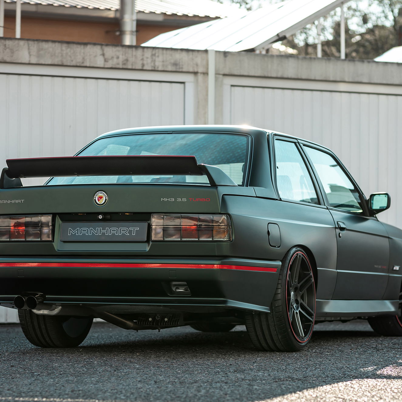 Ora Funky Cat Does Porsche 911 GT3 RS Cosplay With Weirdly Great Results