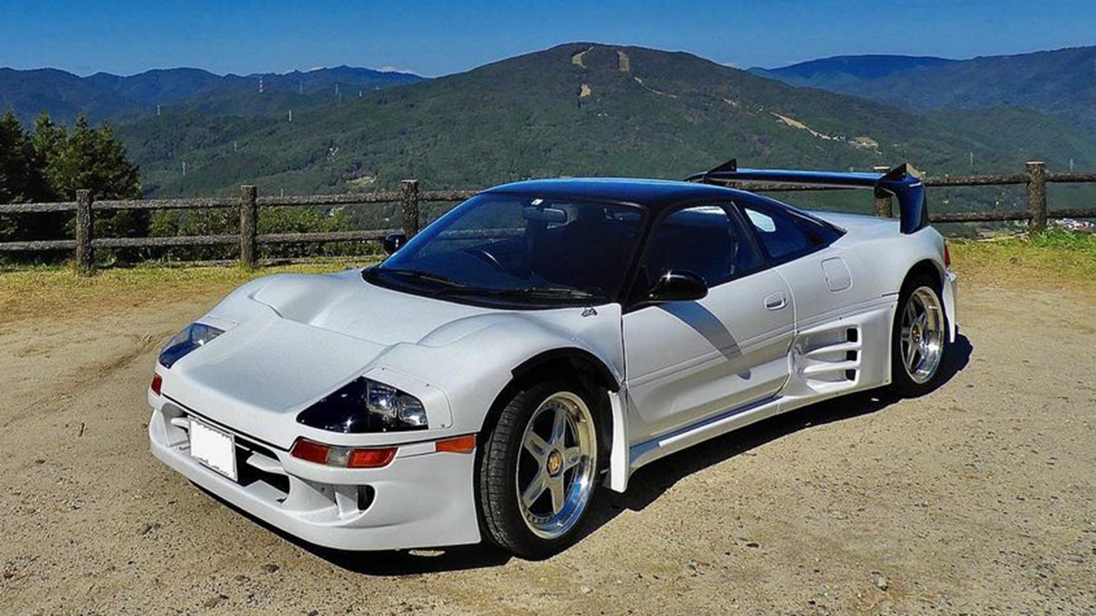 The Forgotten V8 Toyota MR2 GT1 Homologation Special Is Still In Use Today