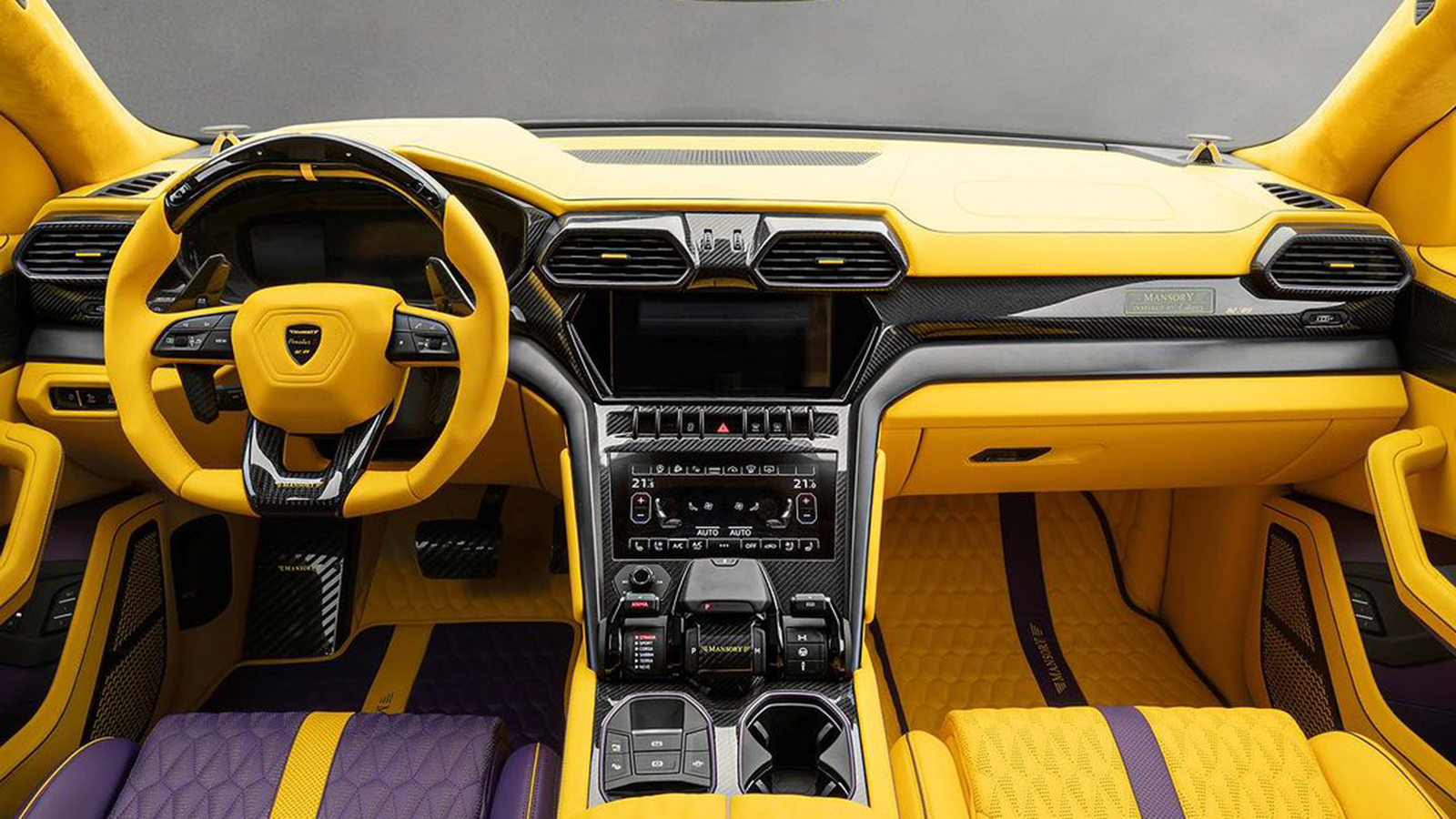 Mansory Venatus S, interior