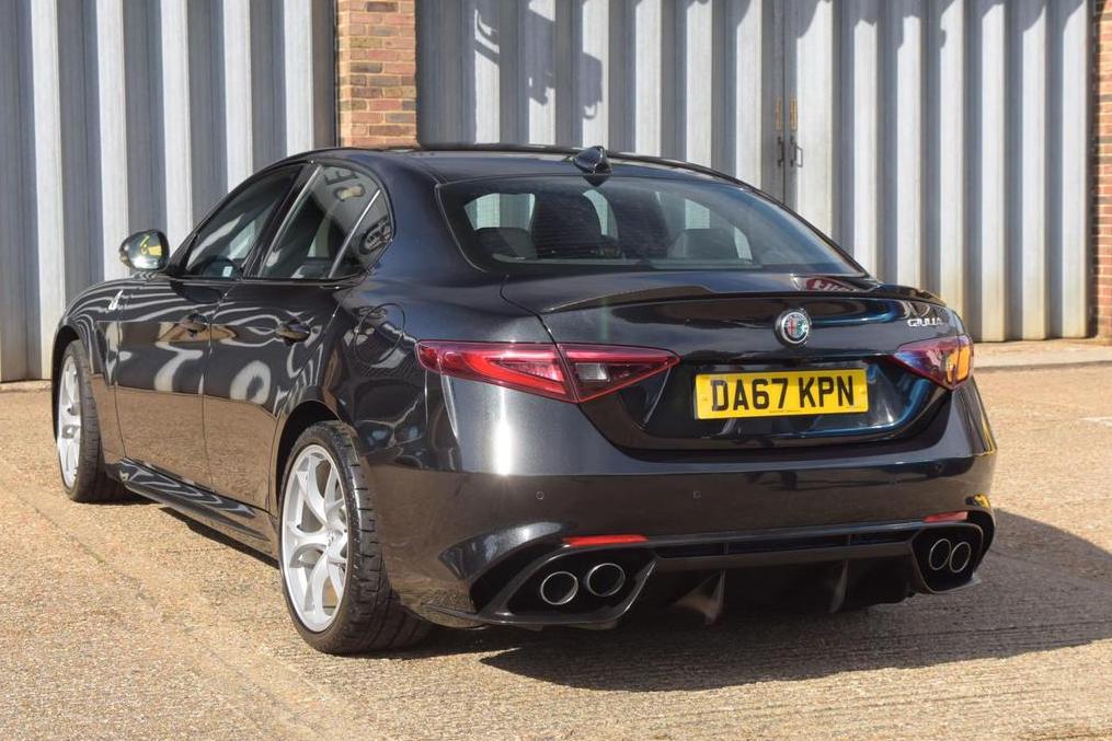 Alfa Romeo Giulia Quadrifoglio - rear