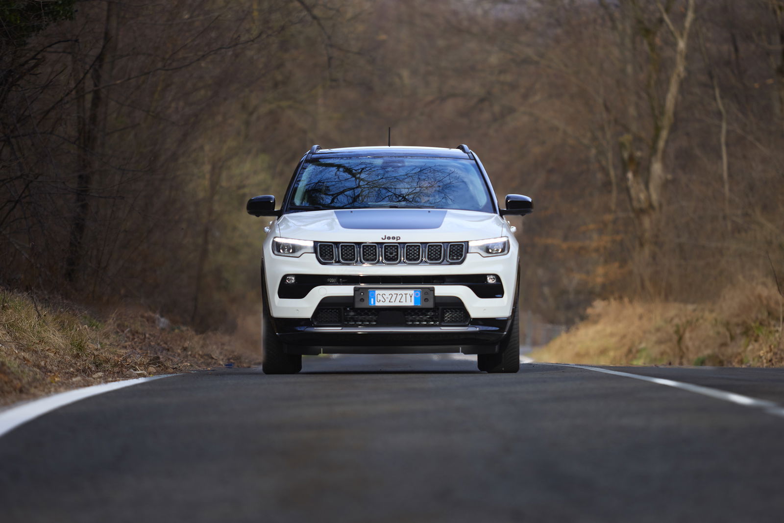 Jeep Compass e-Hybrid - front, dynamic