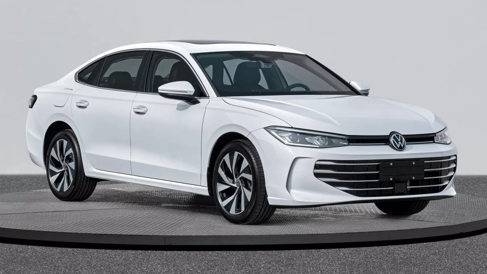 Volkswagen Passat Pro - front