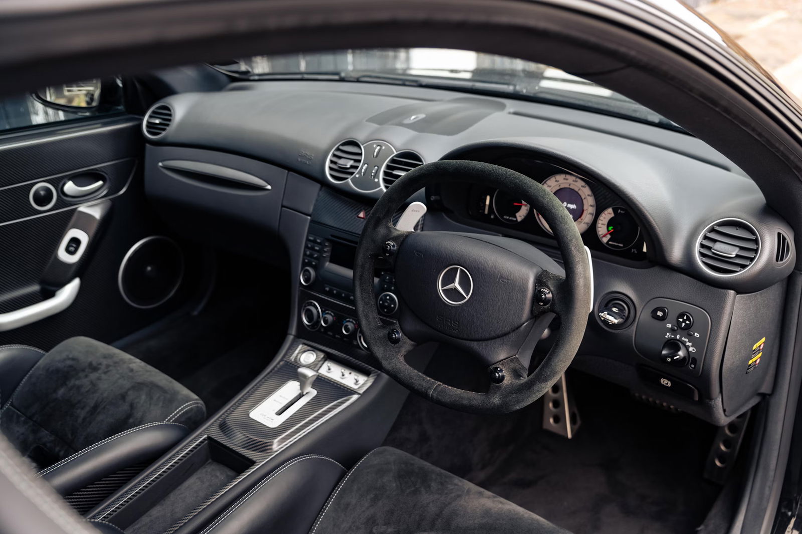 Mercedes-Benz CLK DTM AMG - interior