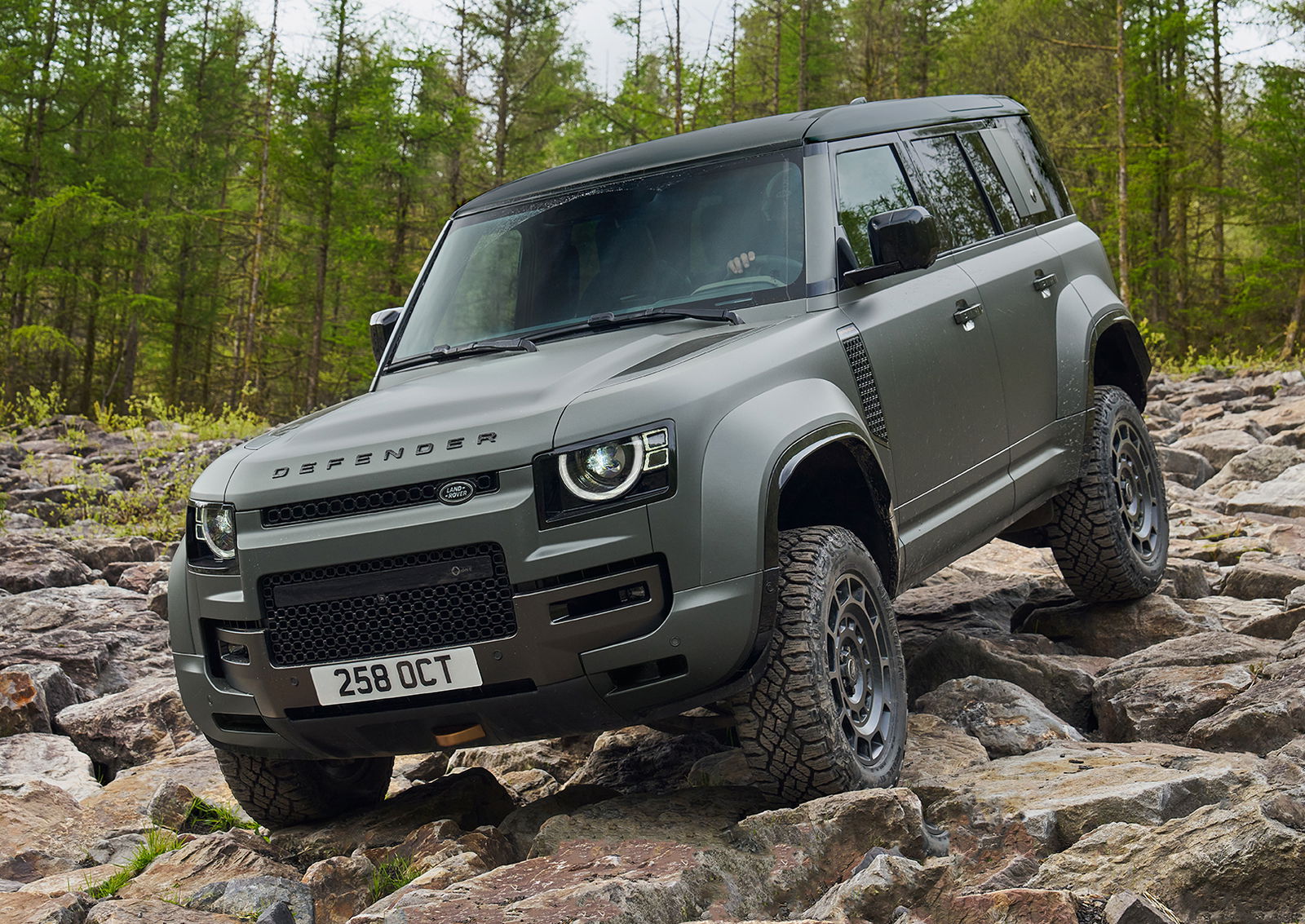 Land Rover Defender OCTA