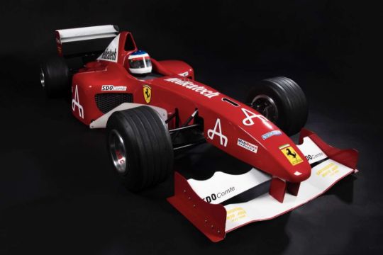 Ferrari F2002 R/C replica - front