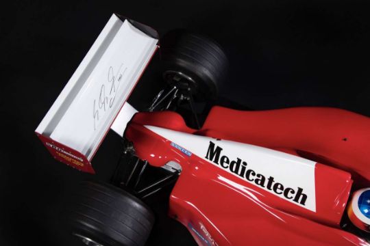 Ferrari F2002 R/C replica - wing detail