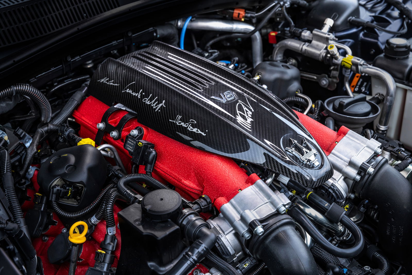 Maserati Quattroporte Grand Finale - engine bay