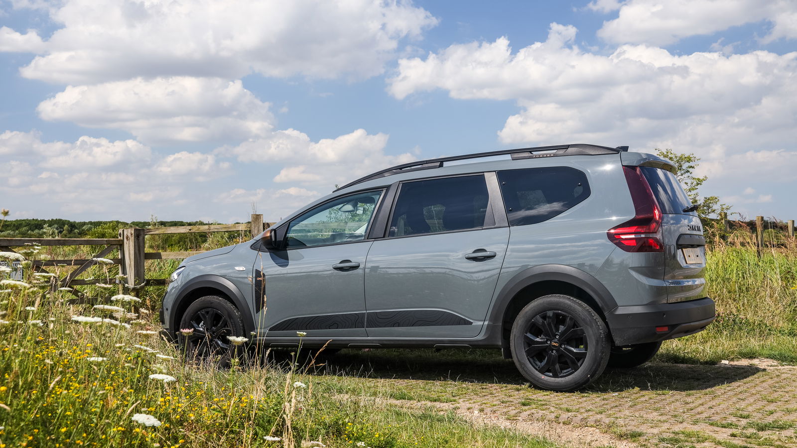 Dacia Jogger - side