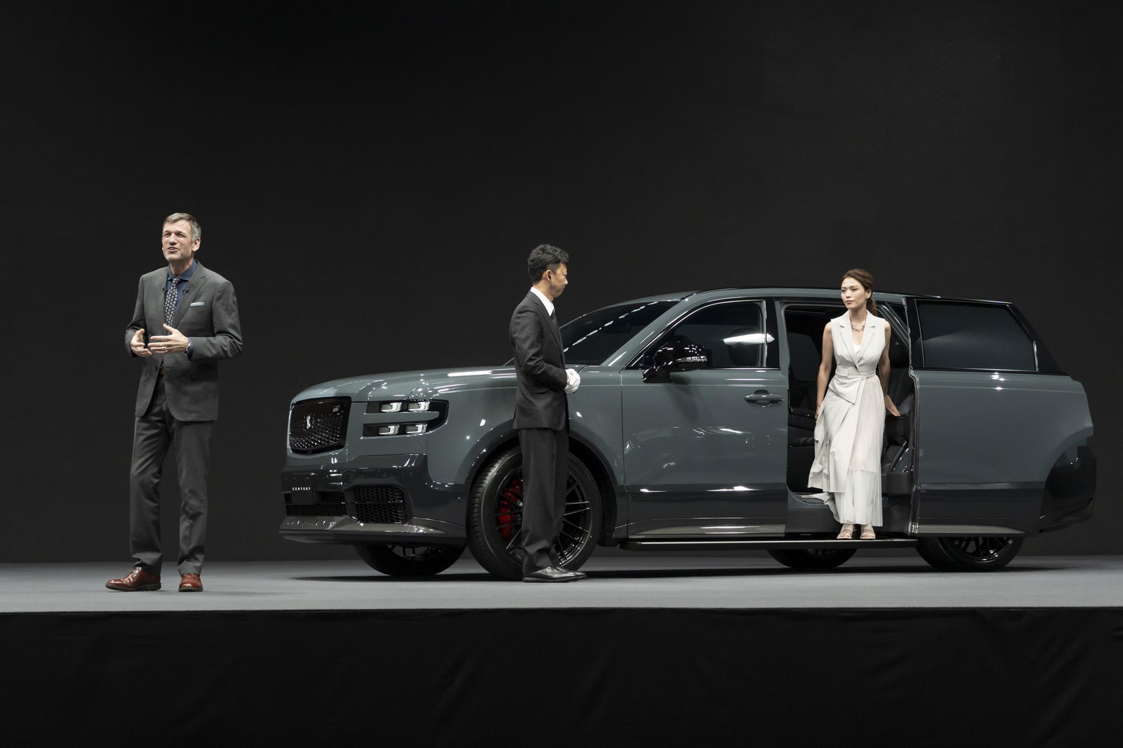 Toyota Century GRMN SUV prototype - side
