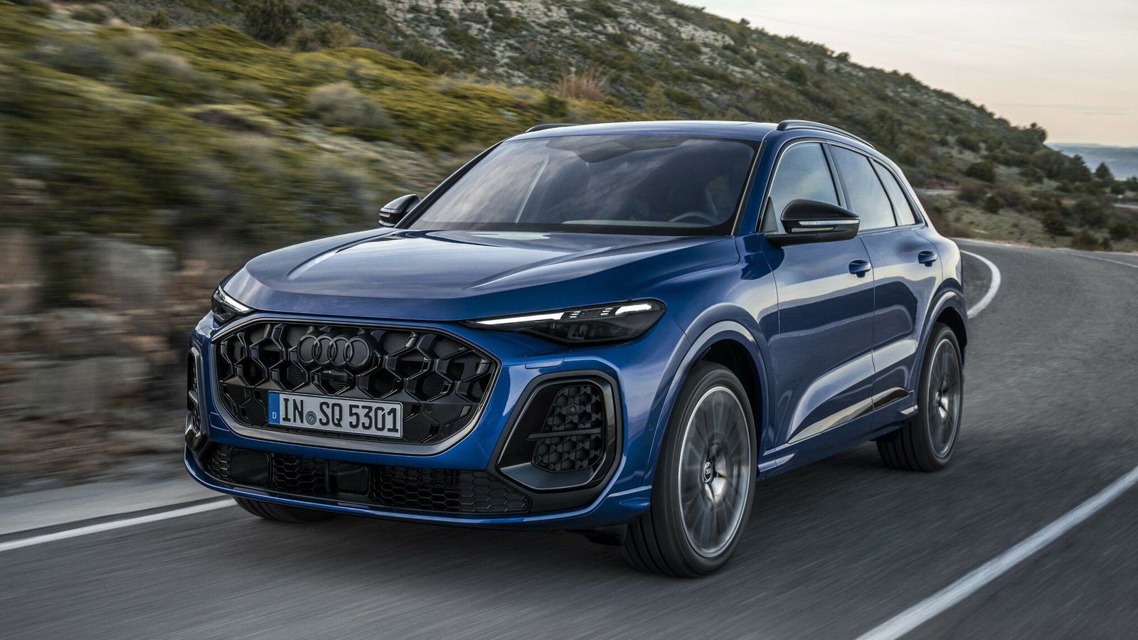 2025 Audi SQ5 - front