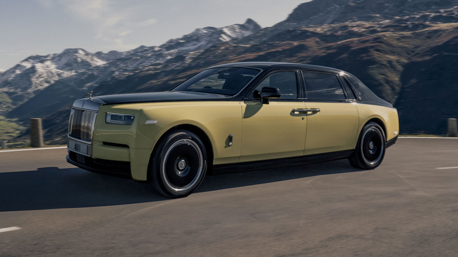 Rolls-Royce Phantom Goldfinger - front