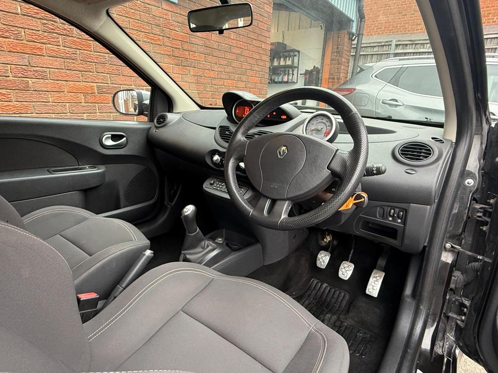 Renault Twingo 133 Cup - interior