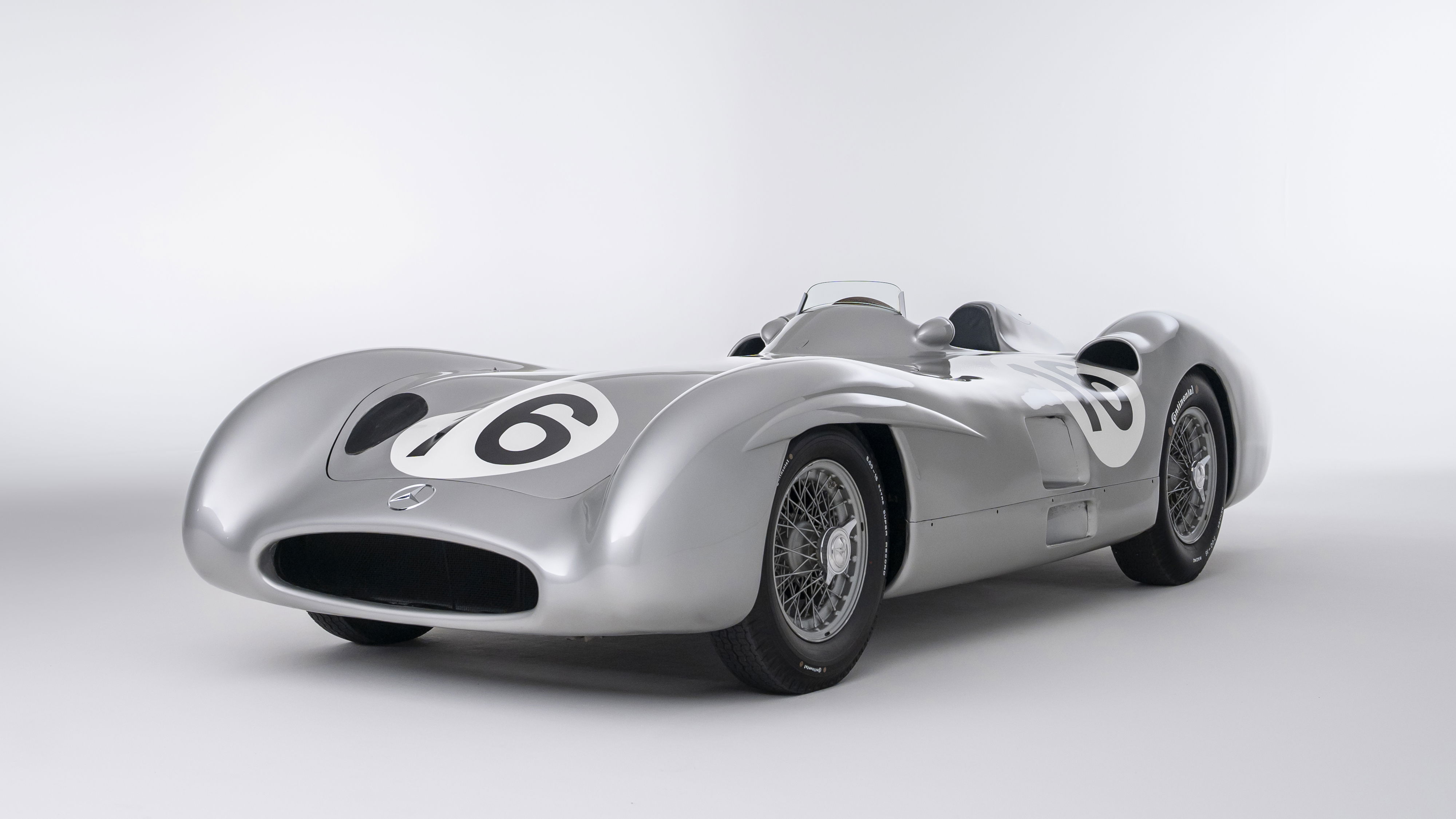 Mercedes-Benz W196 R Stromlinienwagen - front