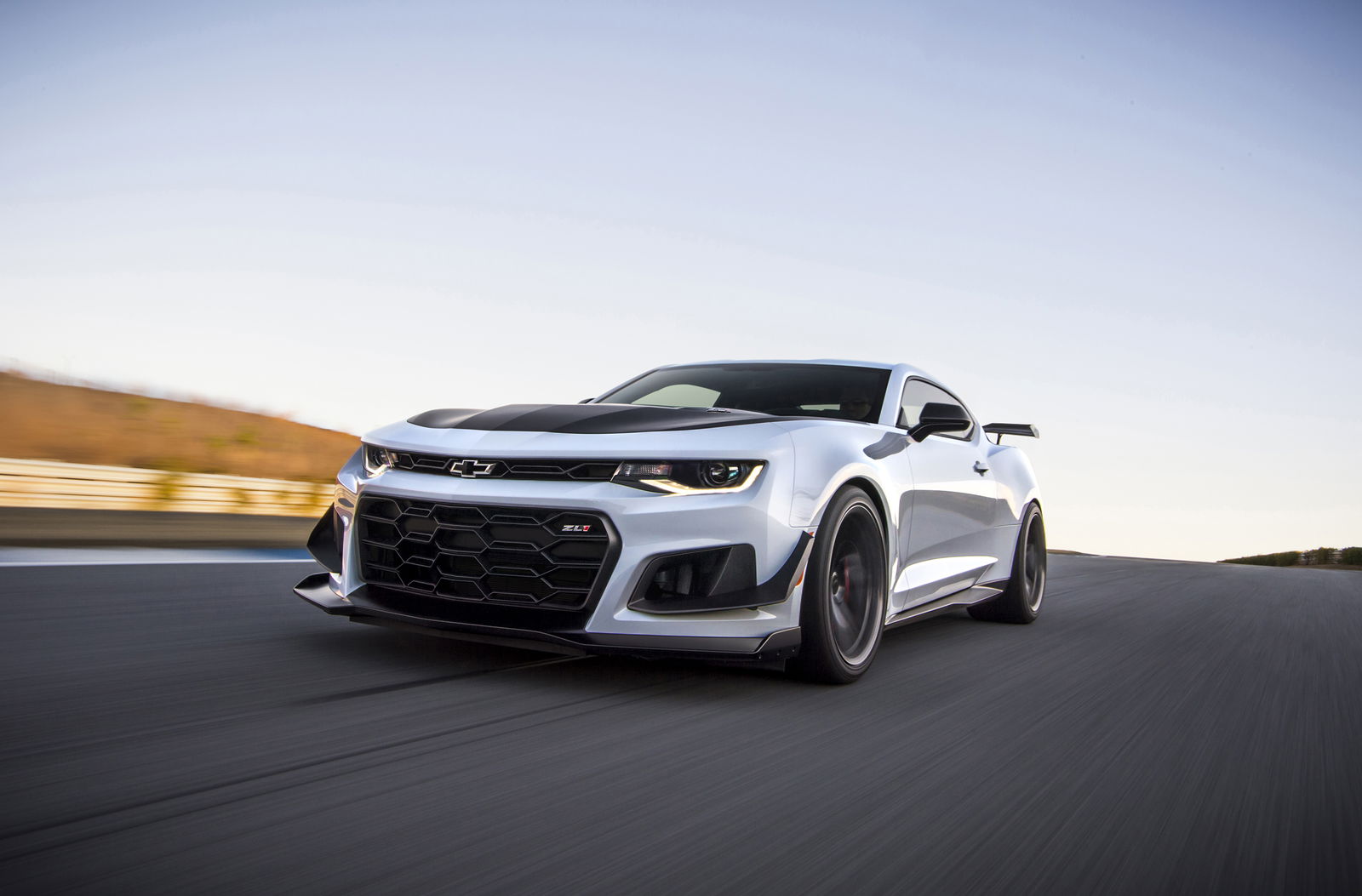 Chevrolet Camaro ZL1 - front