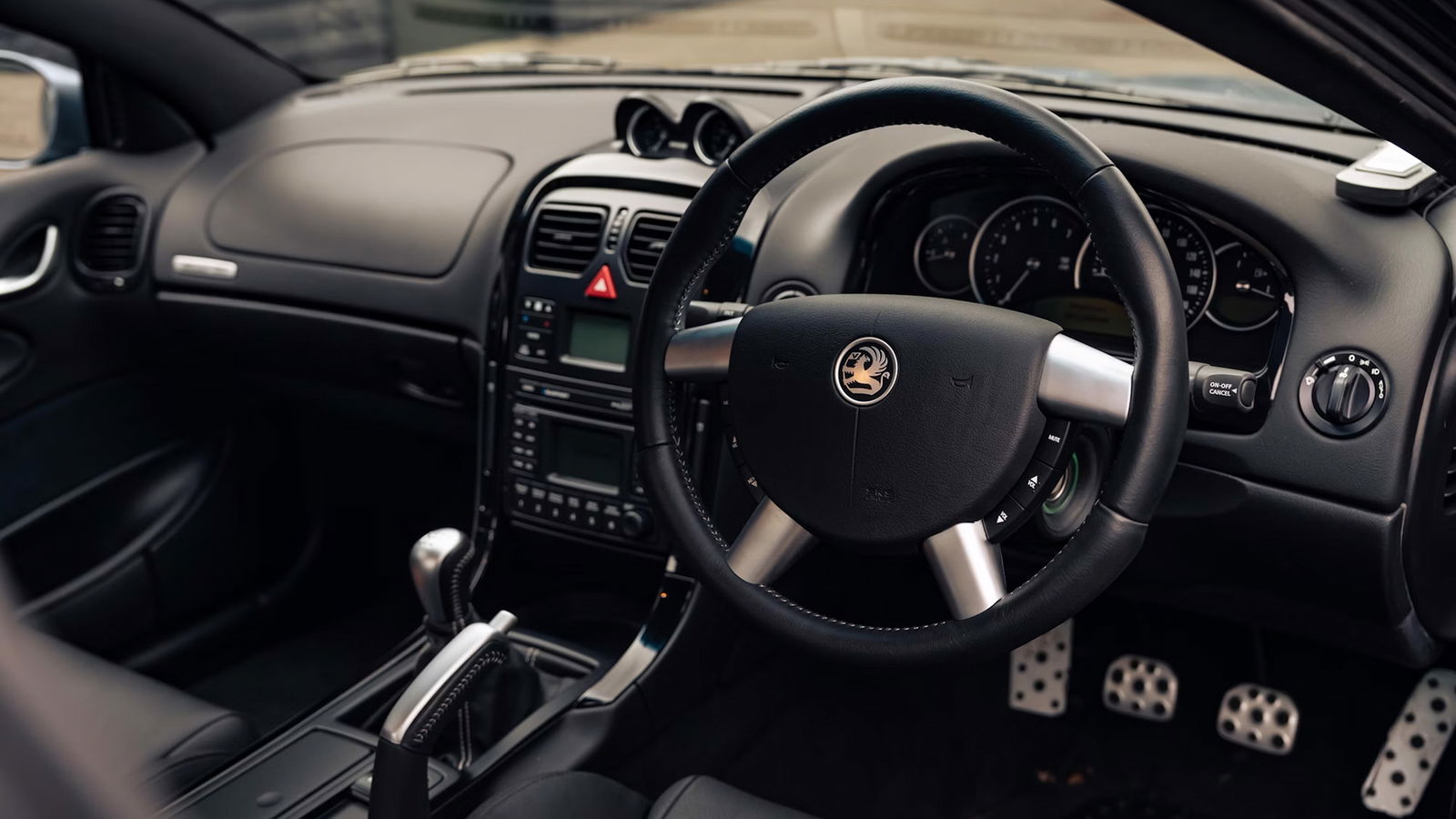 2005 Vauxhall Monaro, interior