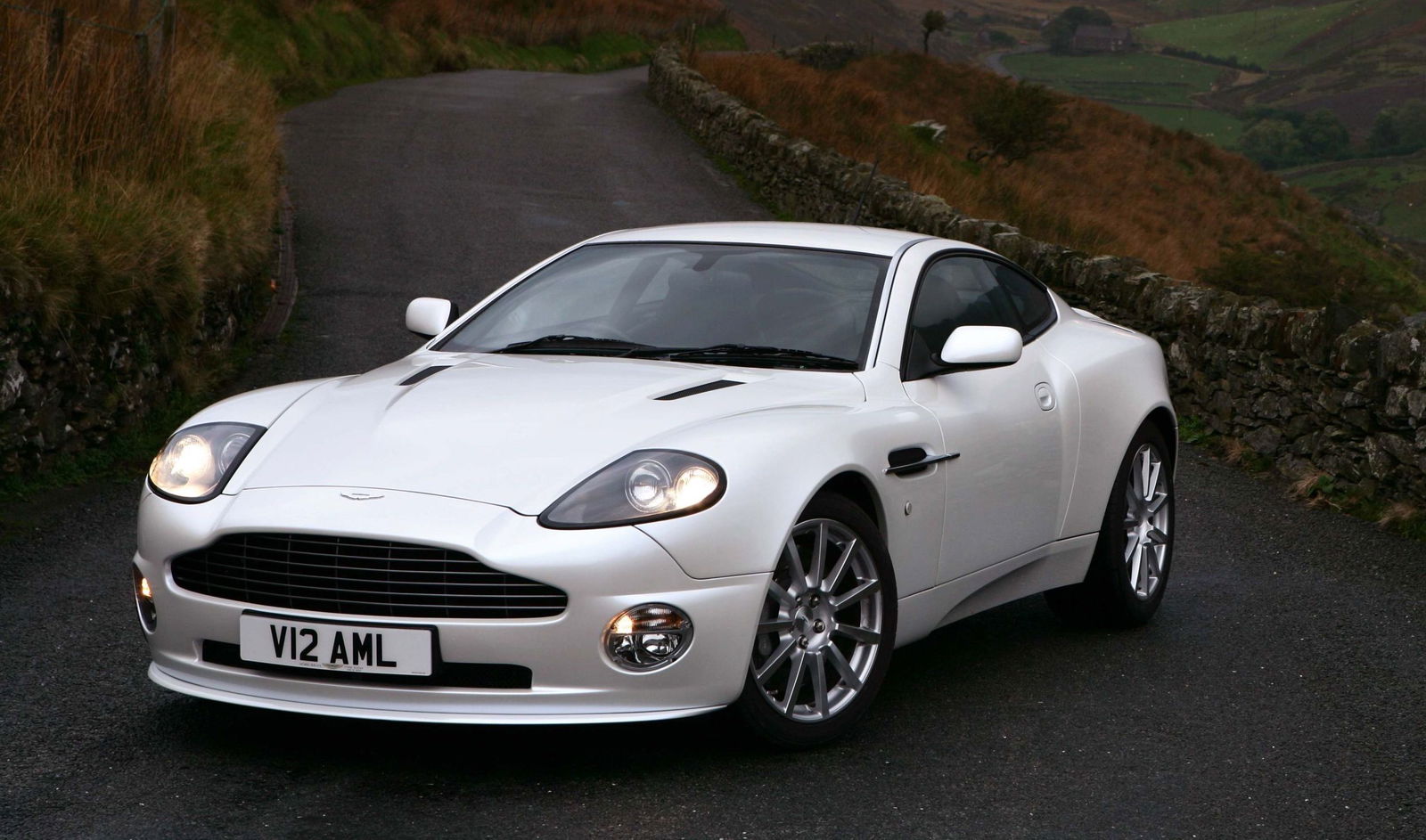 Aston Martin Vanquish