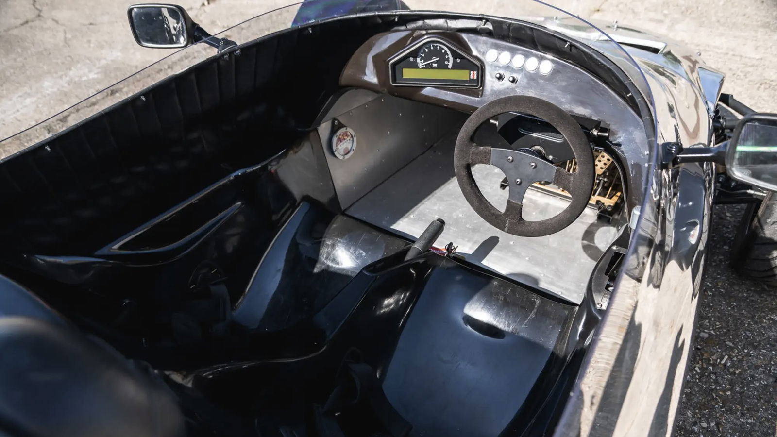 Brooke Double R 400 - interior