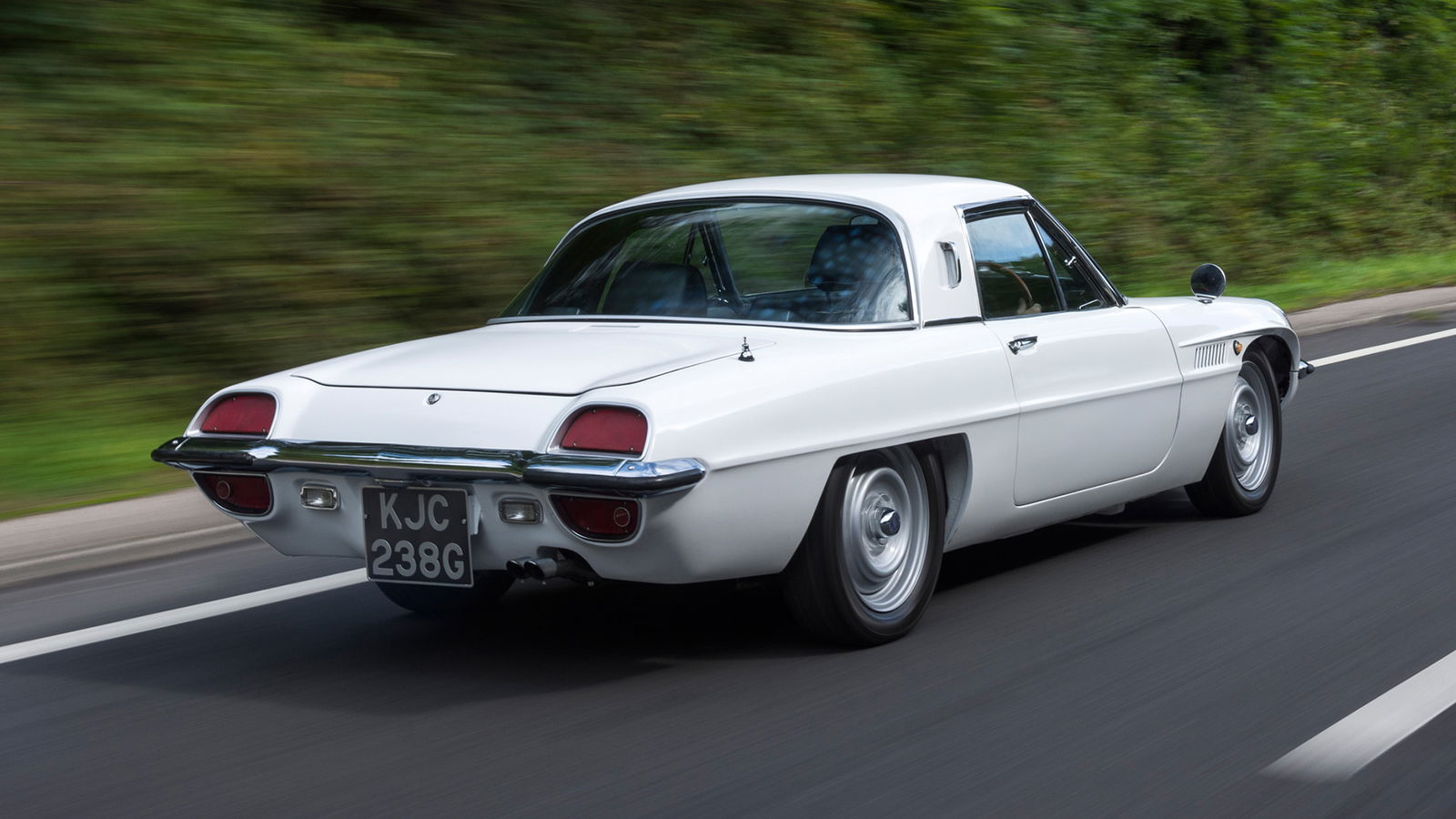 Mazda Cosmo Sport, rear