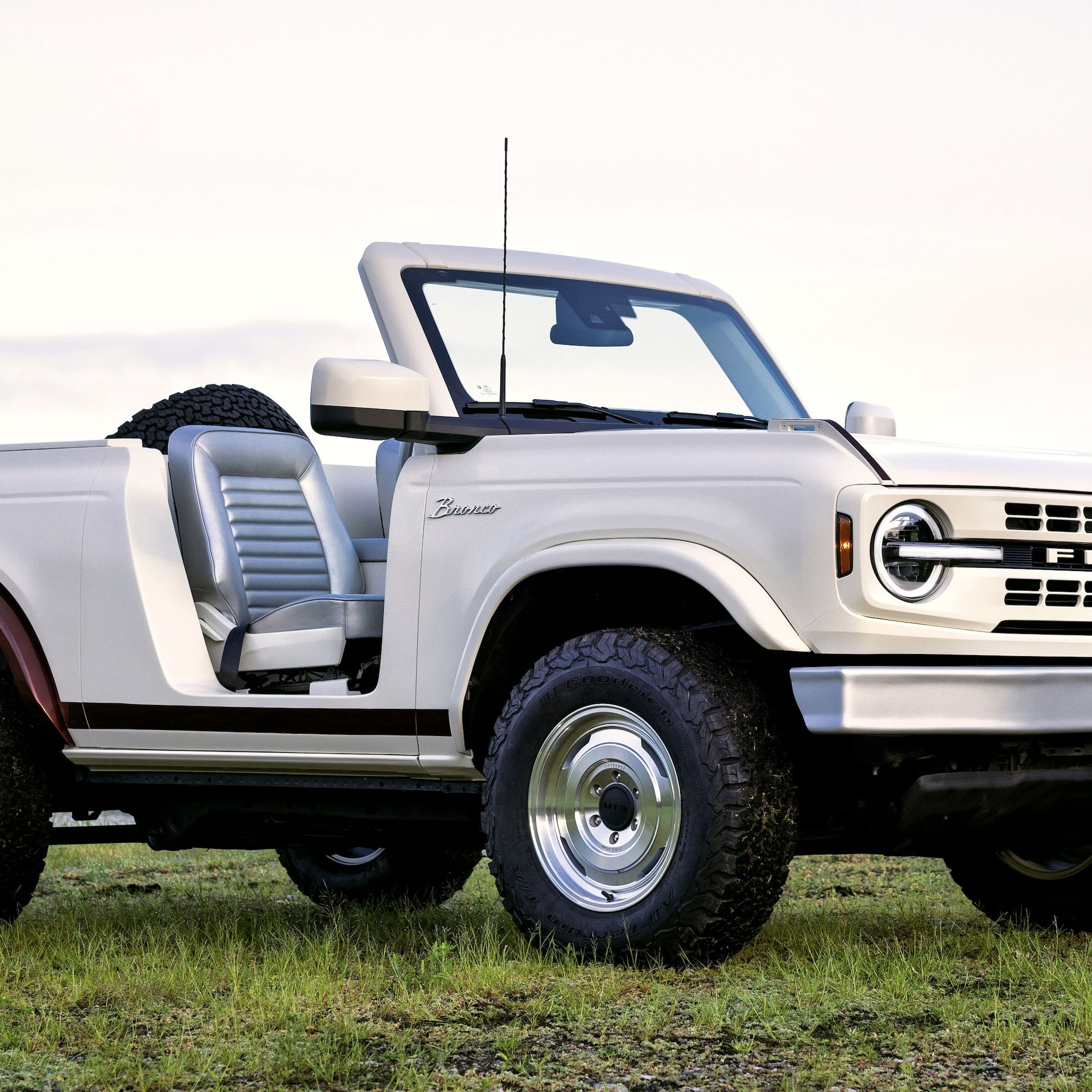 Ford Bronco Roadster concept - front