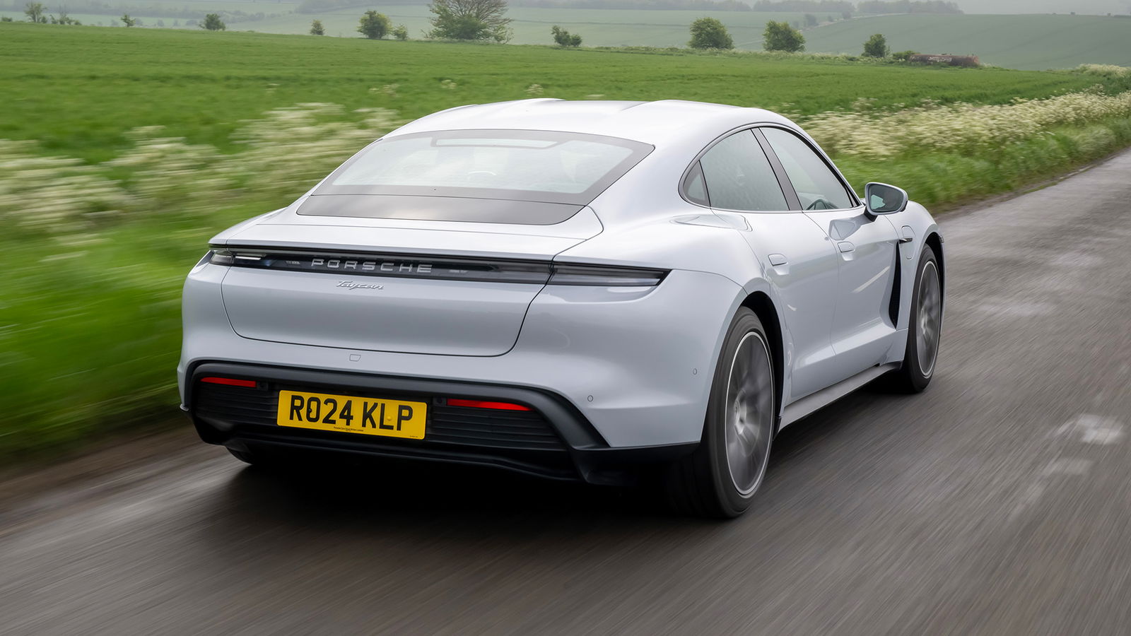 2025 Porsche Taycan, rear