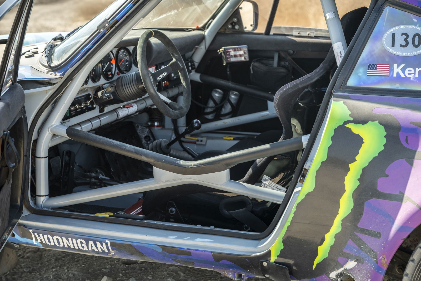 Porsche 911 SC Safari - interior