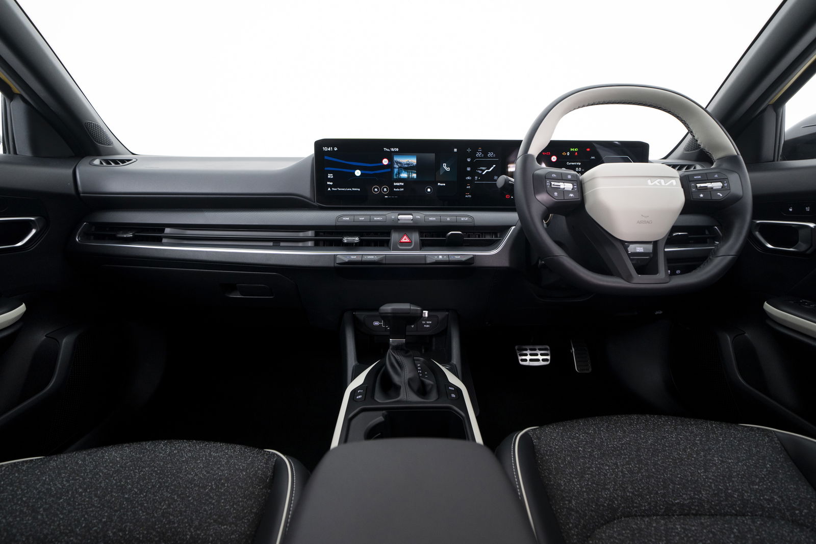 Kia K4 - interior