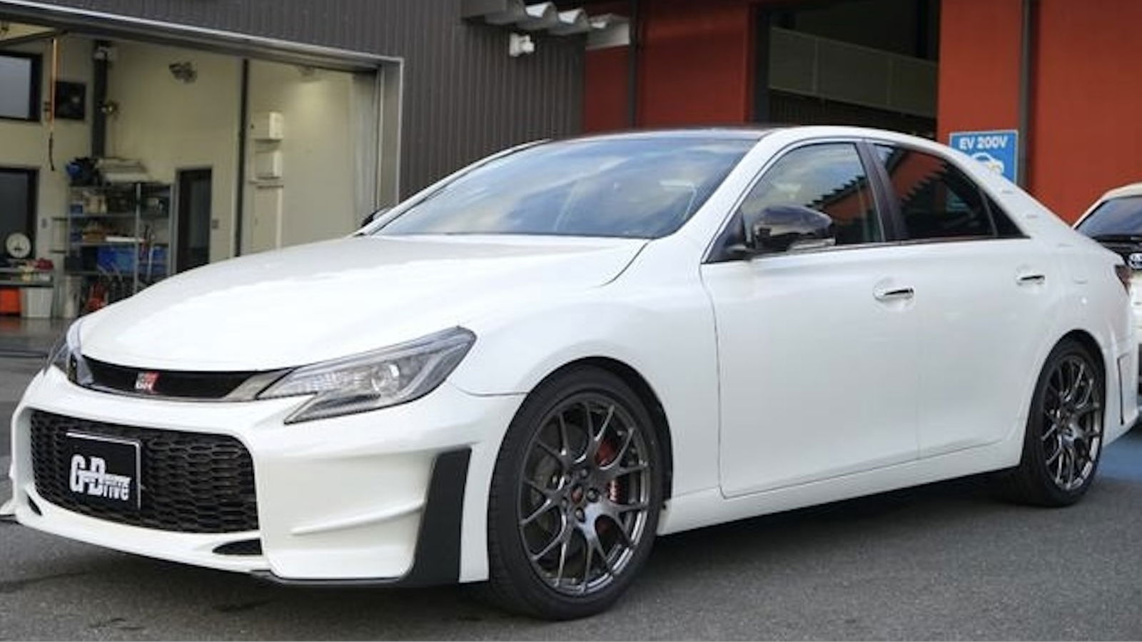 Toyota Mark X GRMN - front