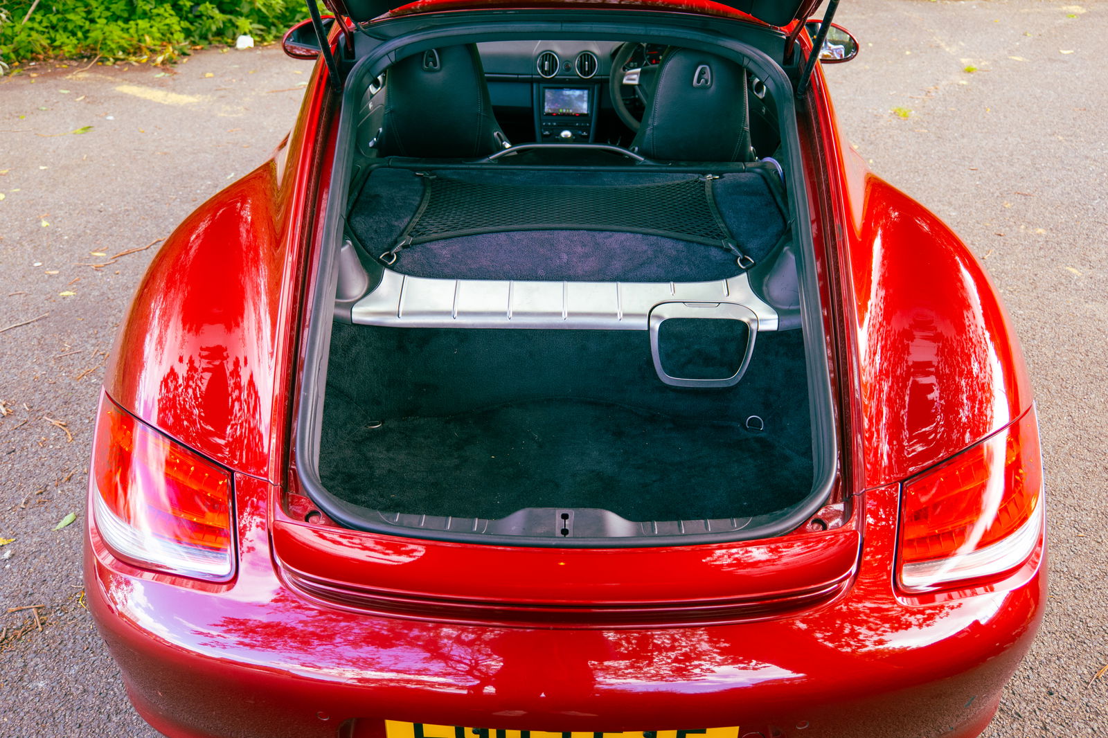 987.2 Rear Luggage Compartment