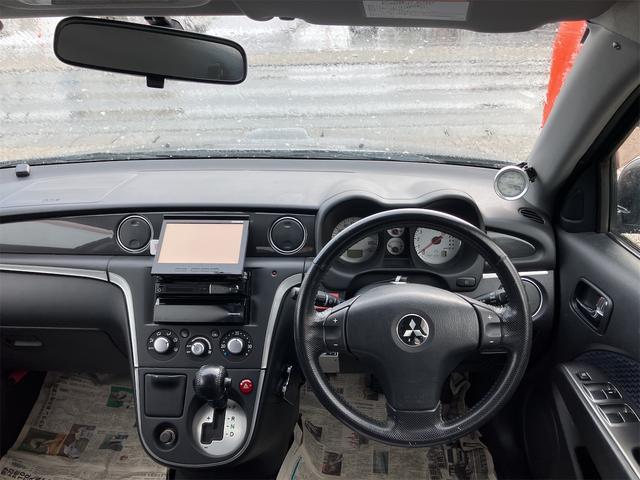 Mitsubishi Airtrek Turbo-R - interior