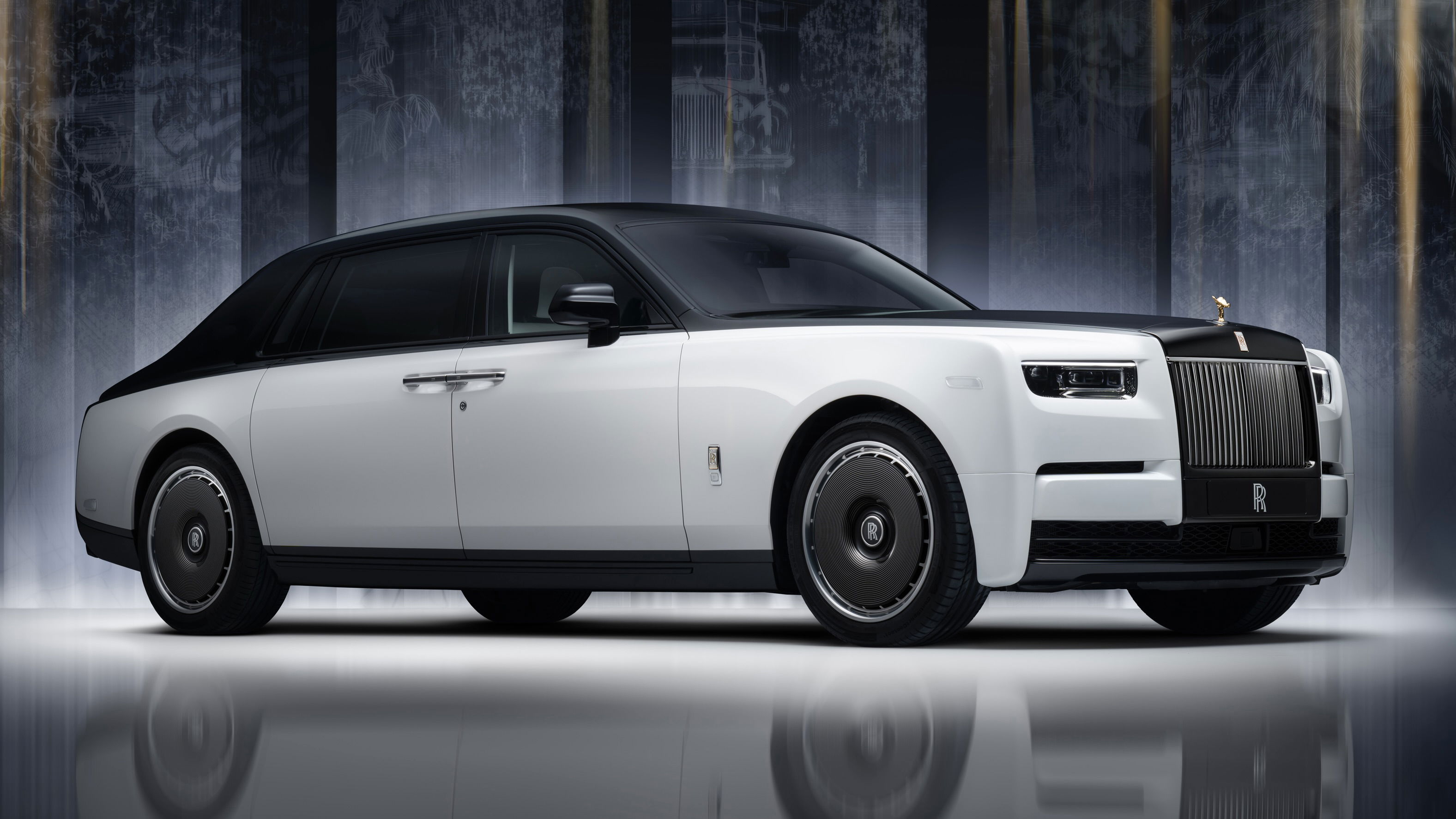 Rolls-Royce Phantom Centenary - front