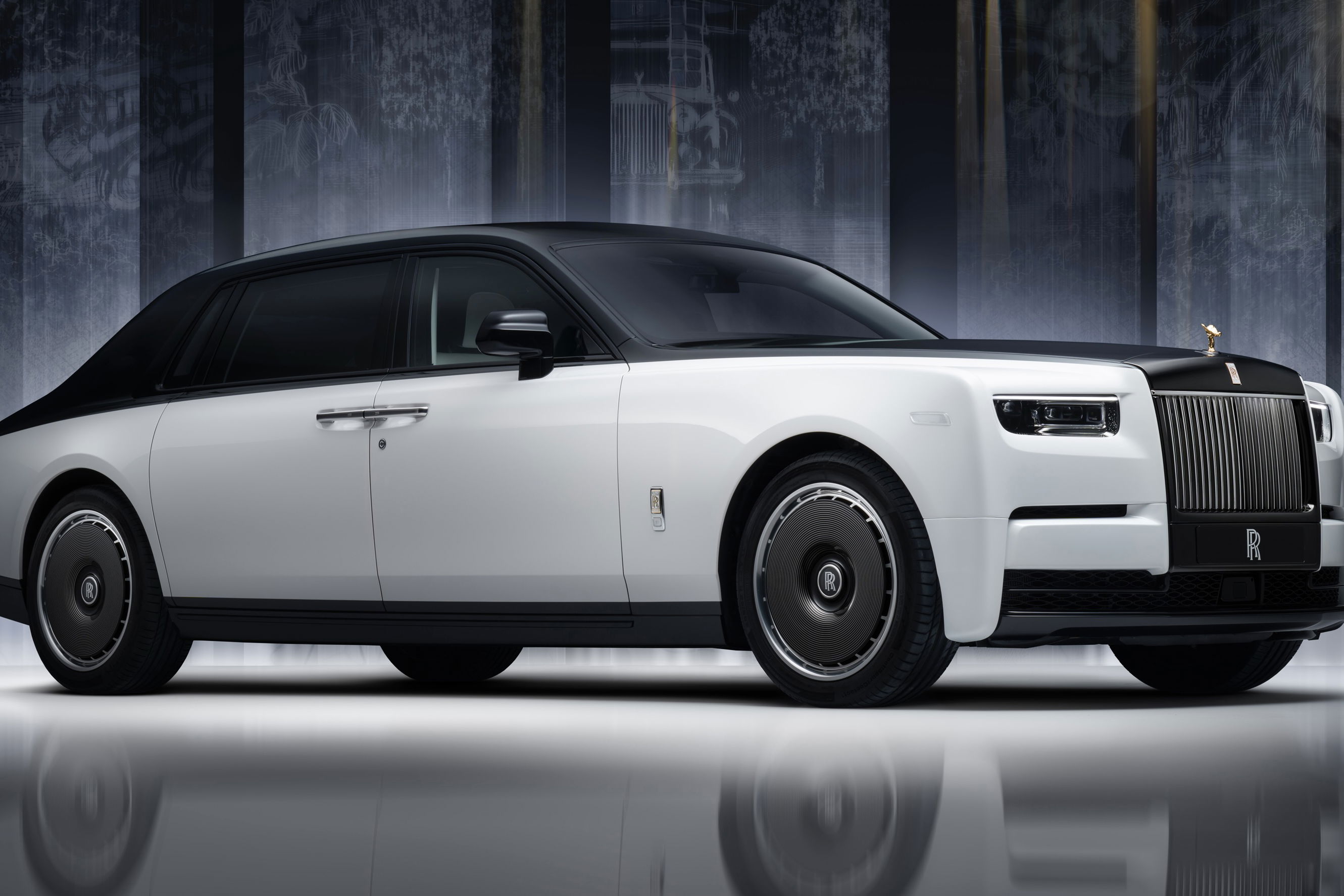 Rolls-Royce Phantom Centenary - front