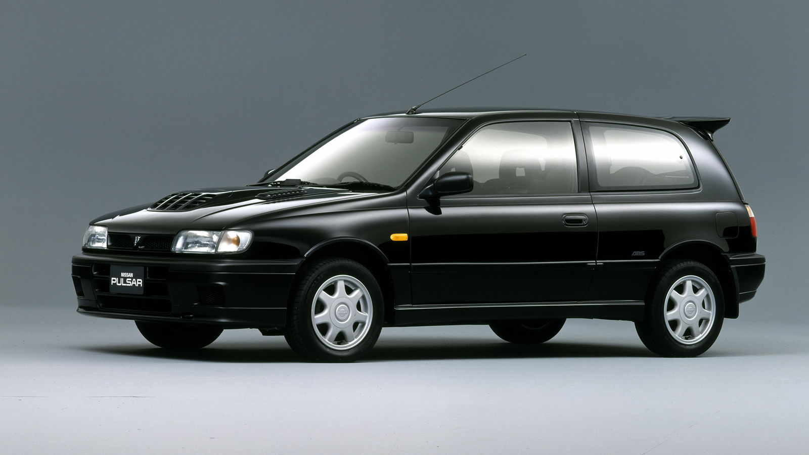 Nissan Pulsar GTI-R, front