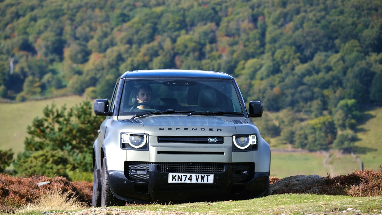 Land Rover Defender 90 - front, driving
