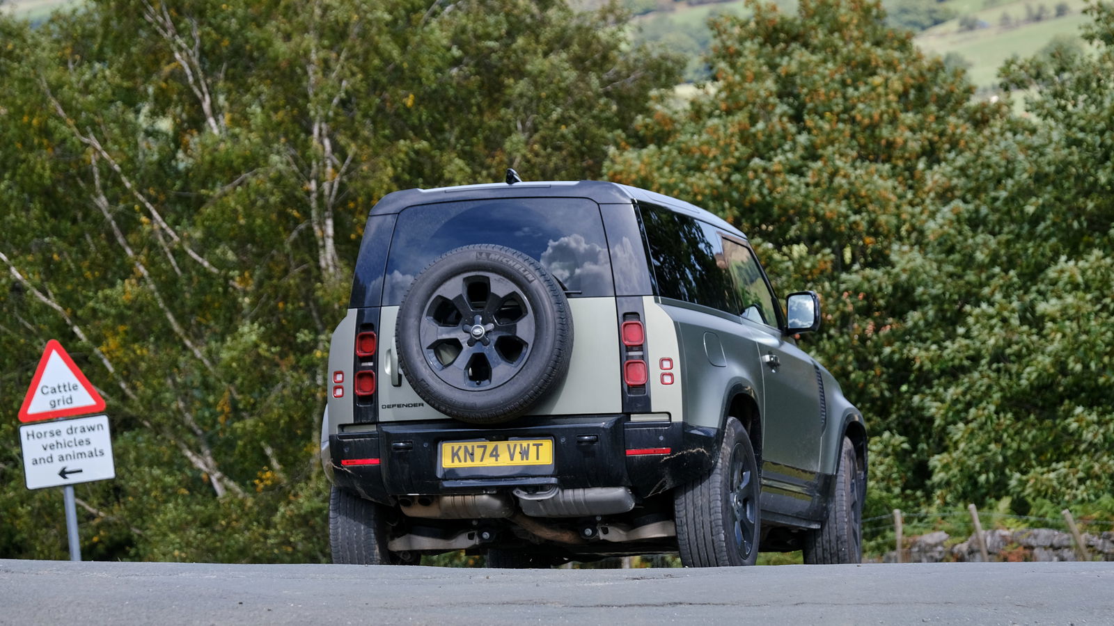 Land Rover Defender 90 - rear, driving
