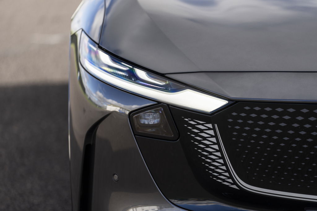 Mazda 6e - front detail