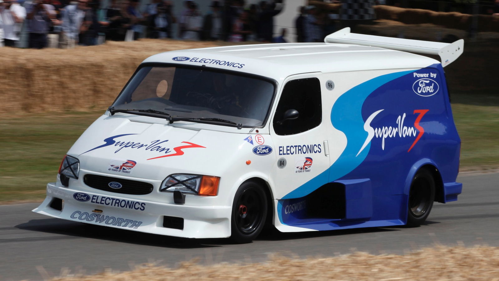 Ford Transit Supervan 3