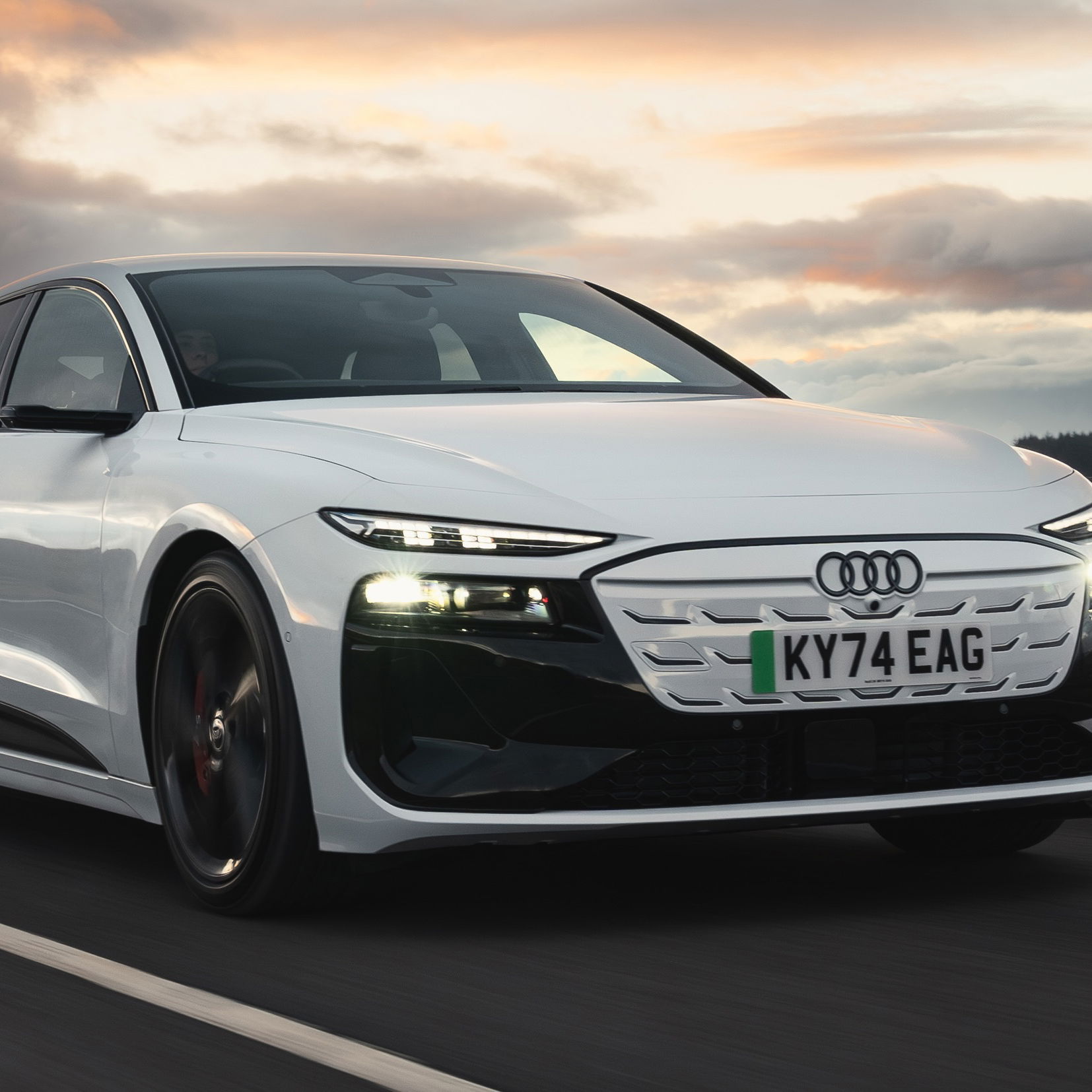 Audi S6 Avant E-Tron - front, driving