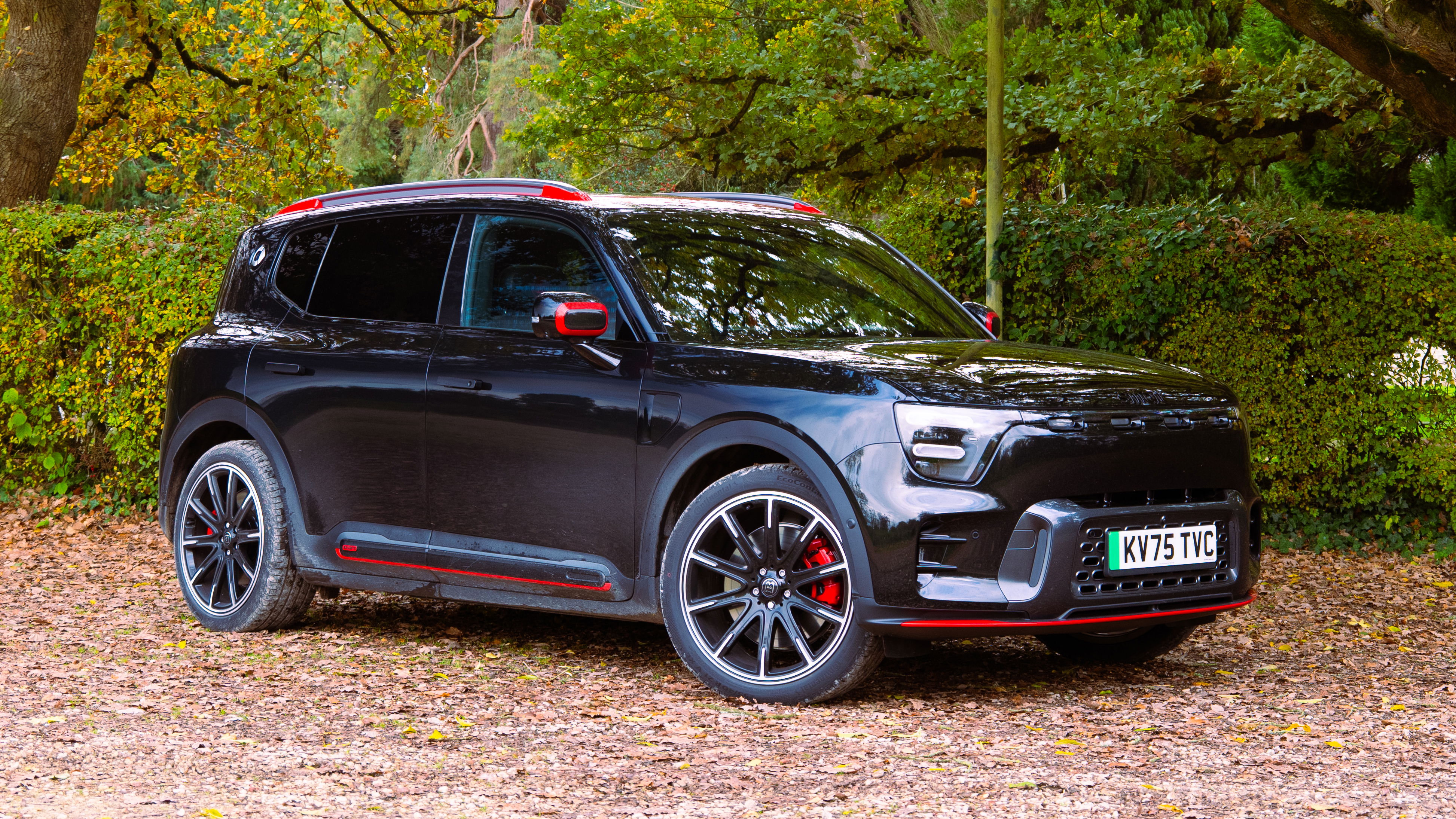 Derailed Design: Datsun 280ZX 2+2 | CarThrottle