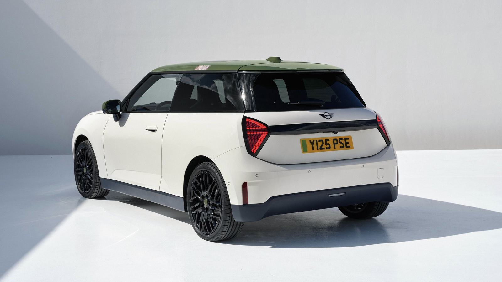 Mini Cooper Electric Paul Smith Edition - rear