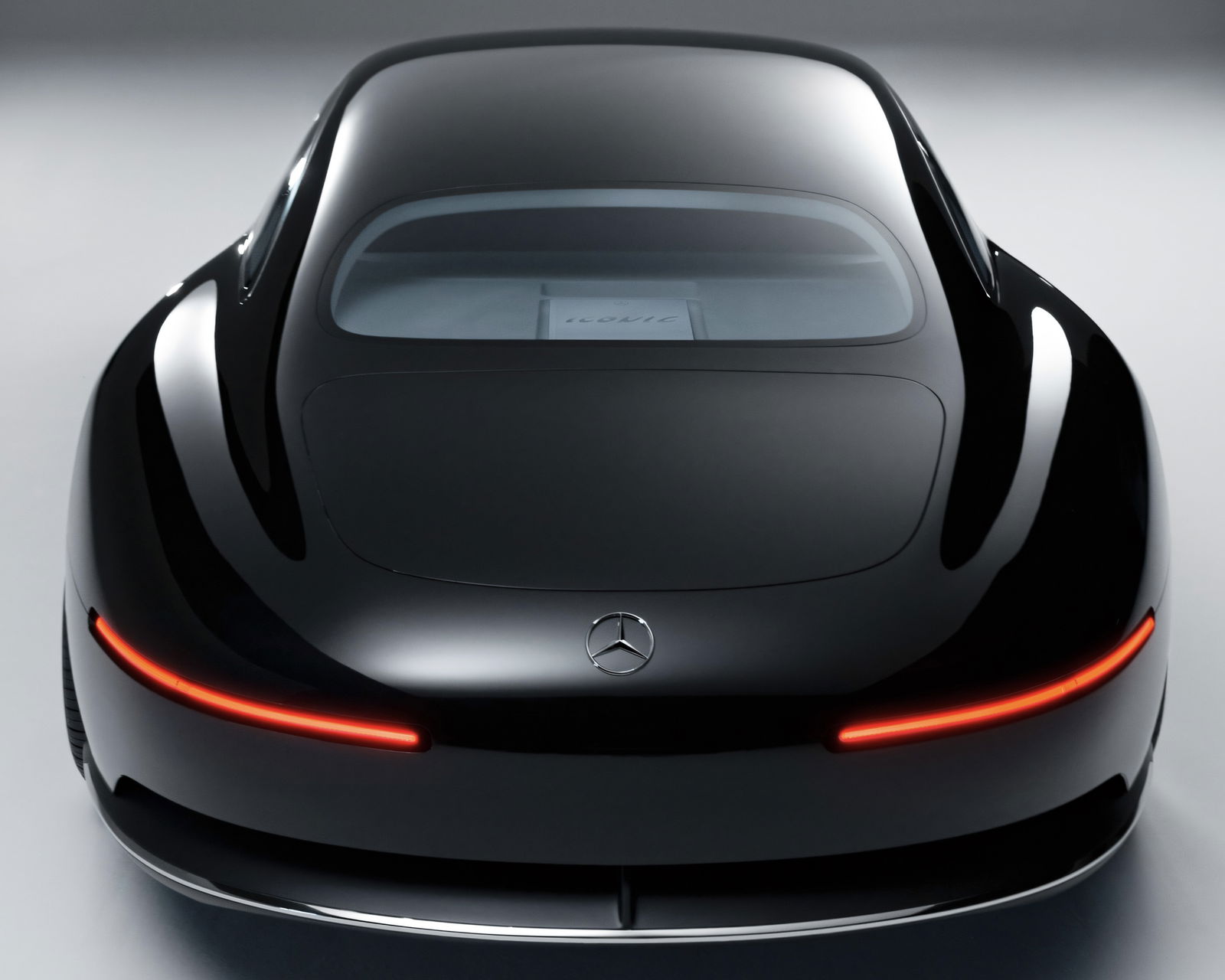 Mercedes Vision Iconic - rear