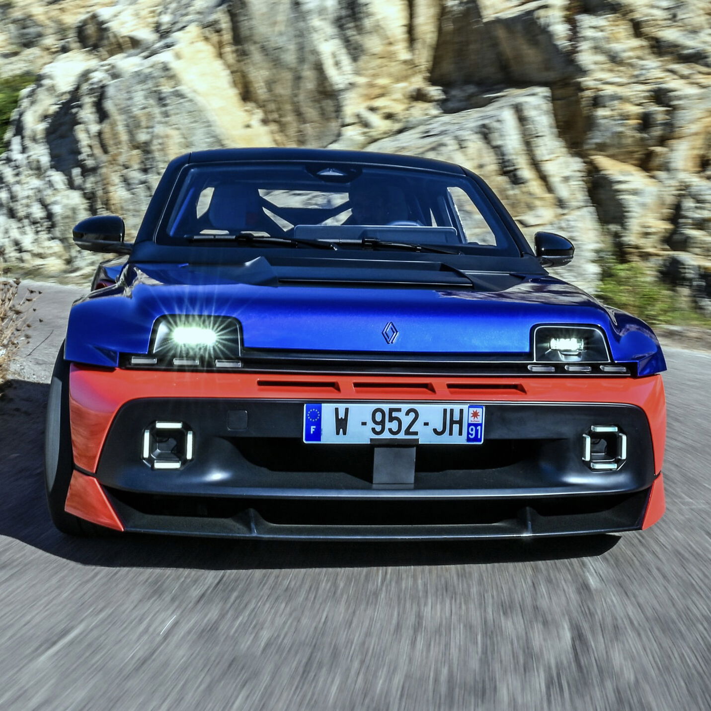 Renault 5 Turbo 3E prototype - front