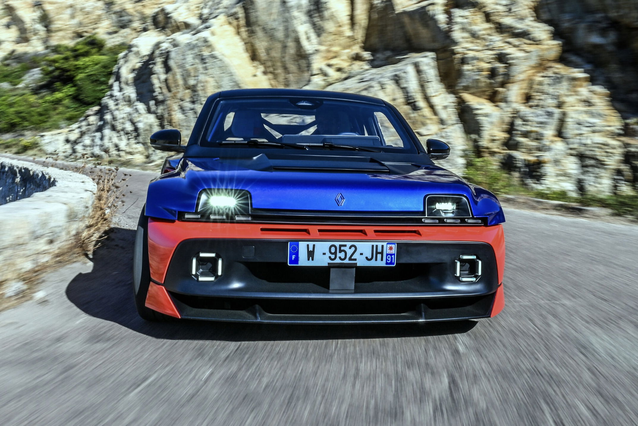 Renault 5 Turbo 3E prototype - front