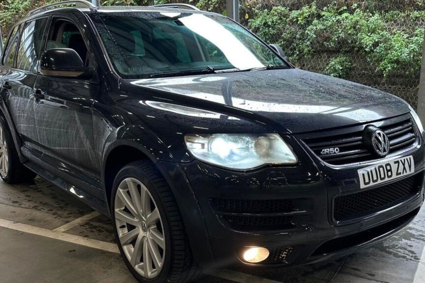 VW Touareg R50 - front