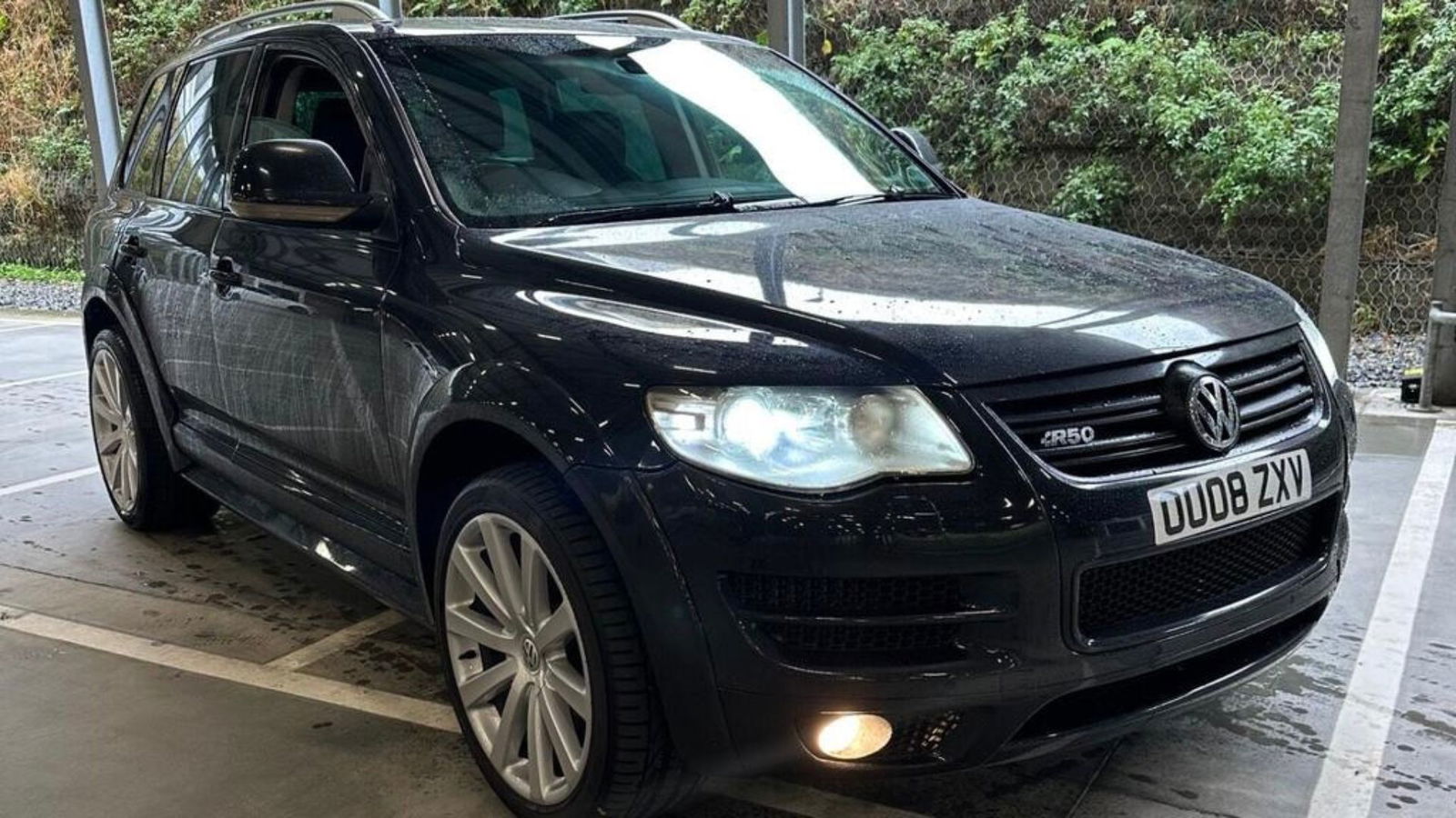 VW Touareg R50 - front