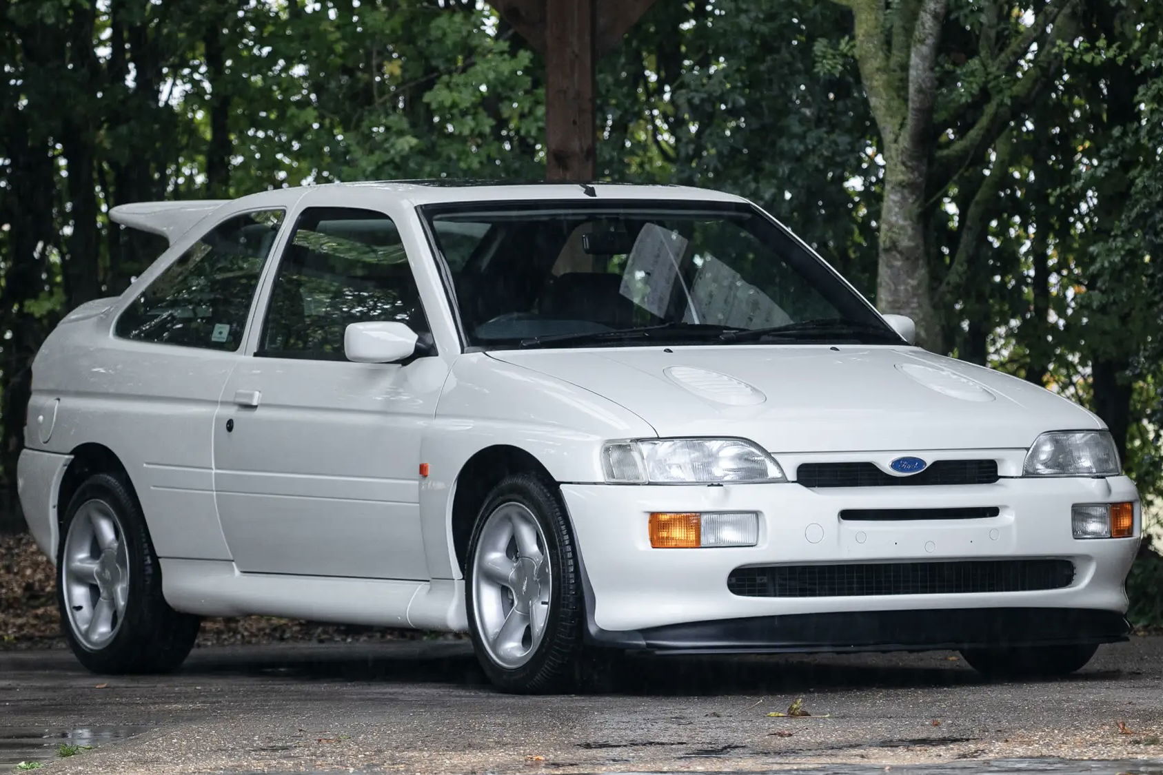 Ford Escort RS Cosworth - front