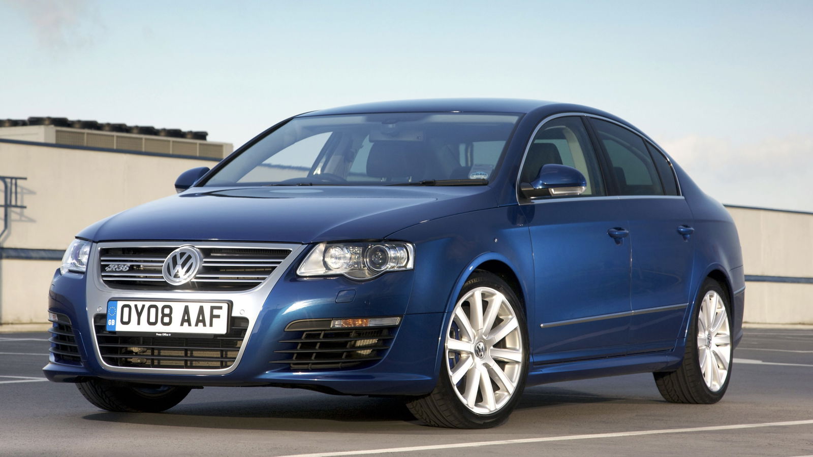 VW Passat R36