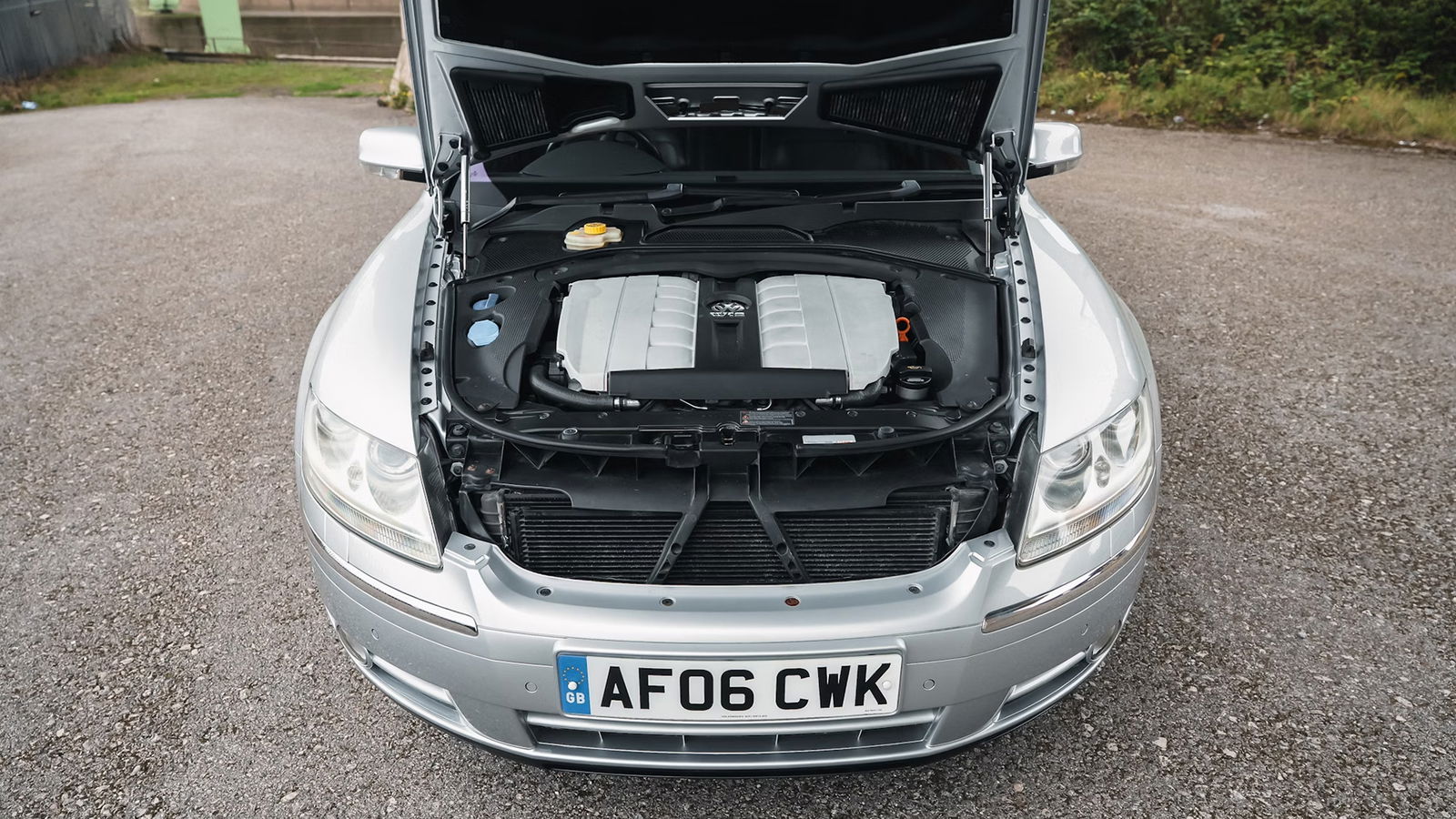 W12 Volkswagen Phaeton, engine