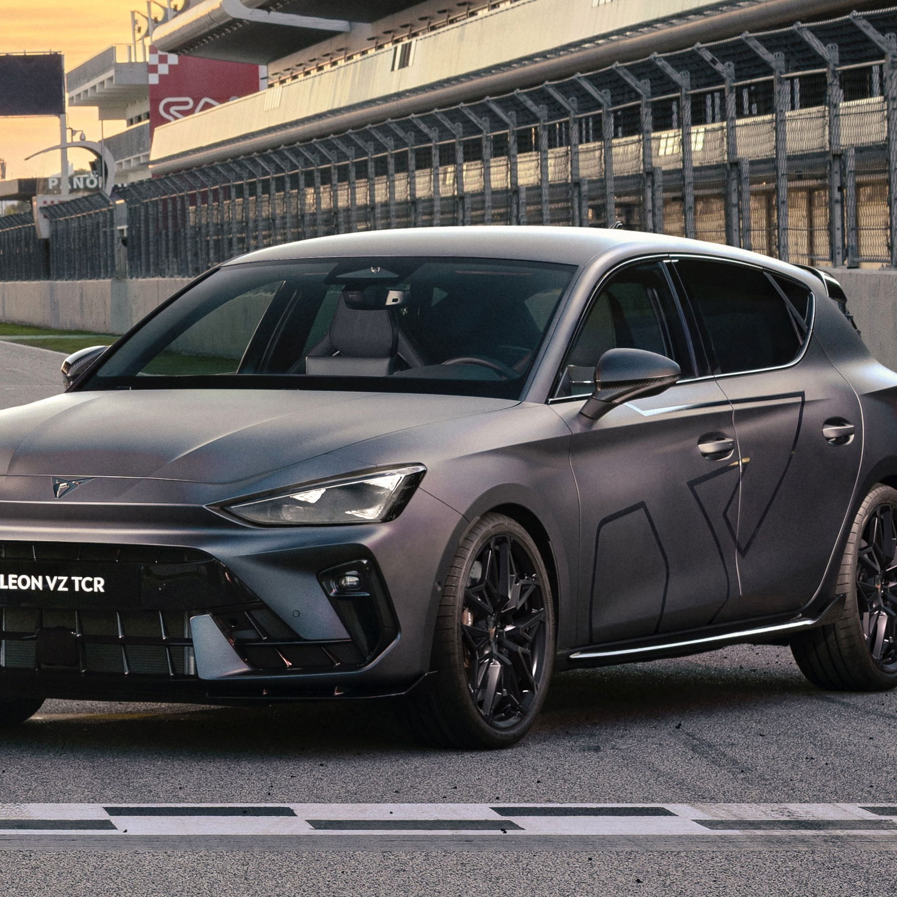 Cupra Leon VZ TCR - front